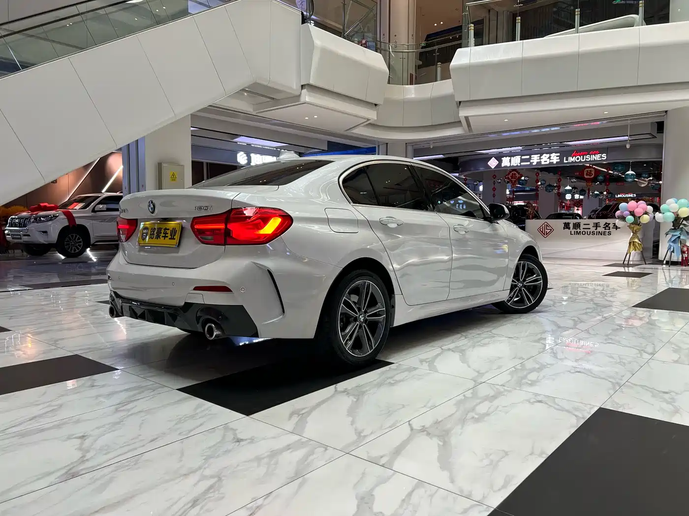 BMW 1 Series 2021 120i M Sport фото 8