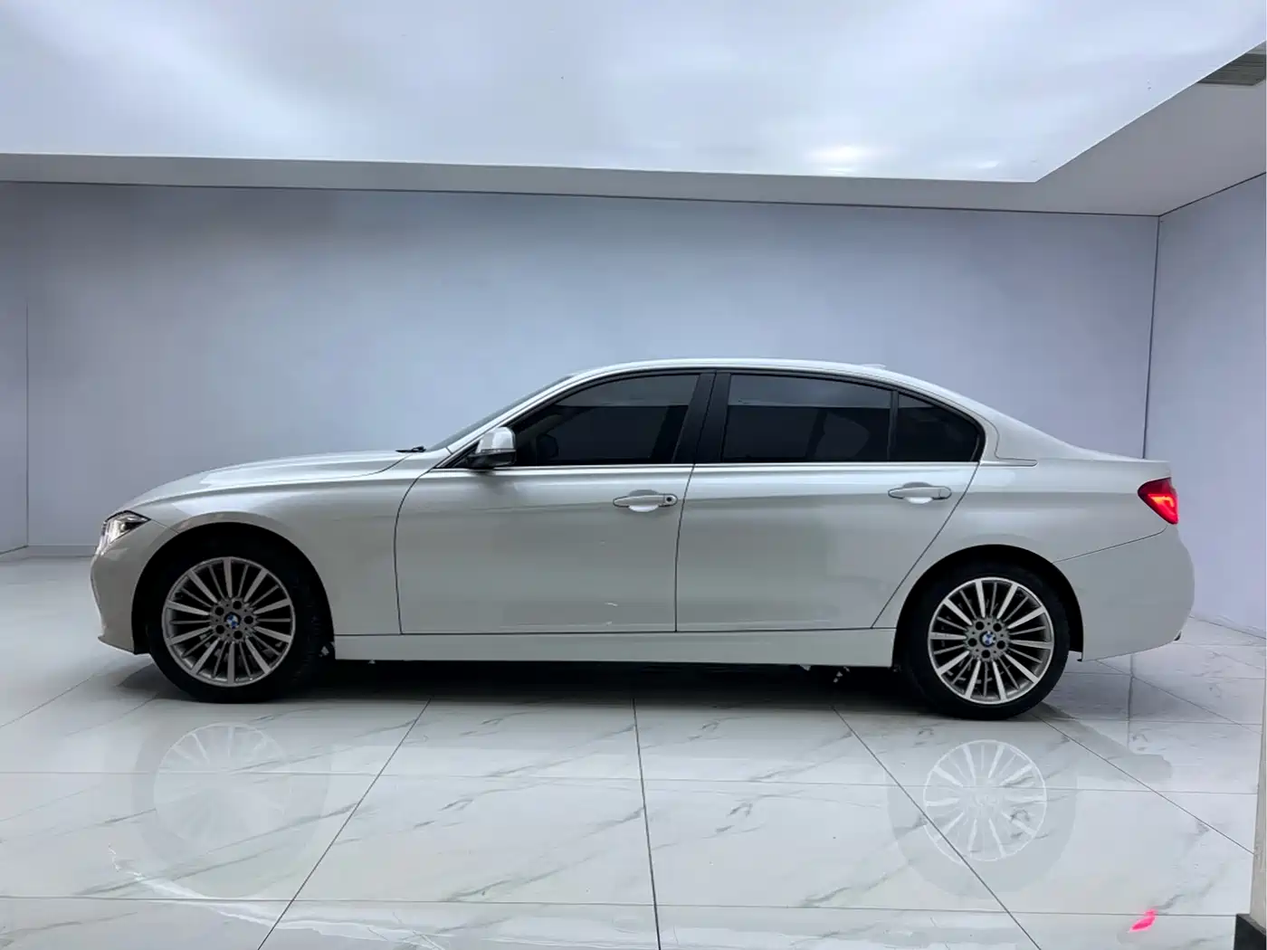 BMW 3 Series 2019 320Li Fashion Type фото 4