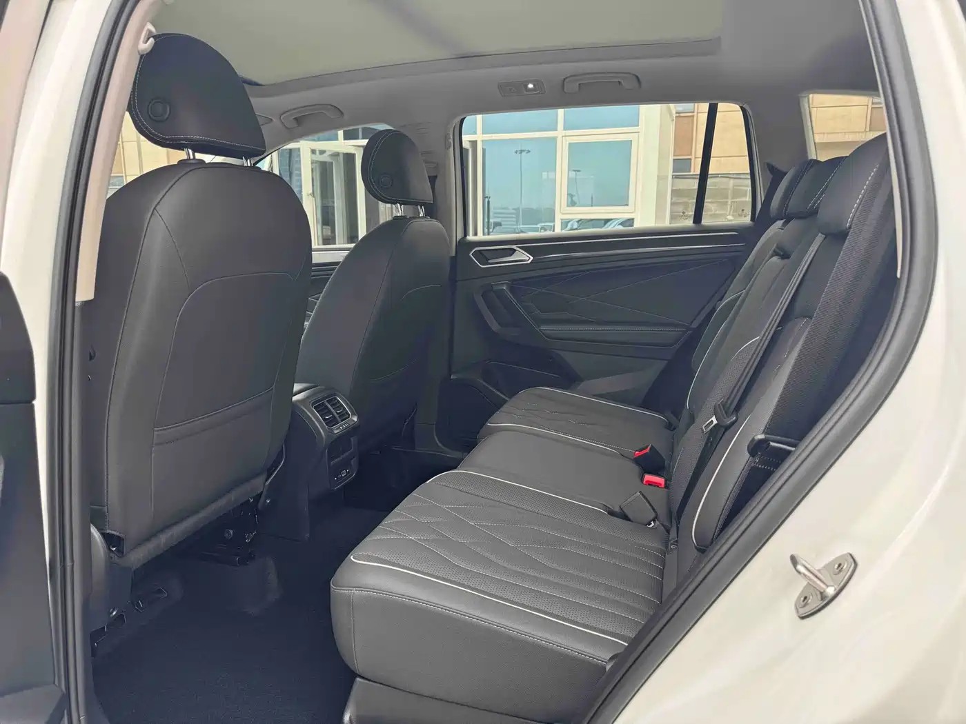 Volkswagen Tiguan L 2023 280TSI 2WD Trend Limited Edition фото 12