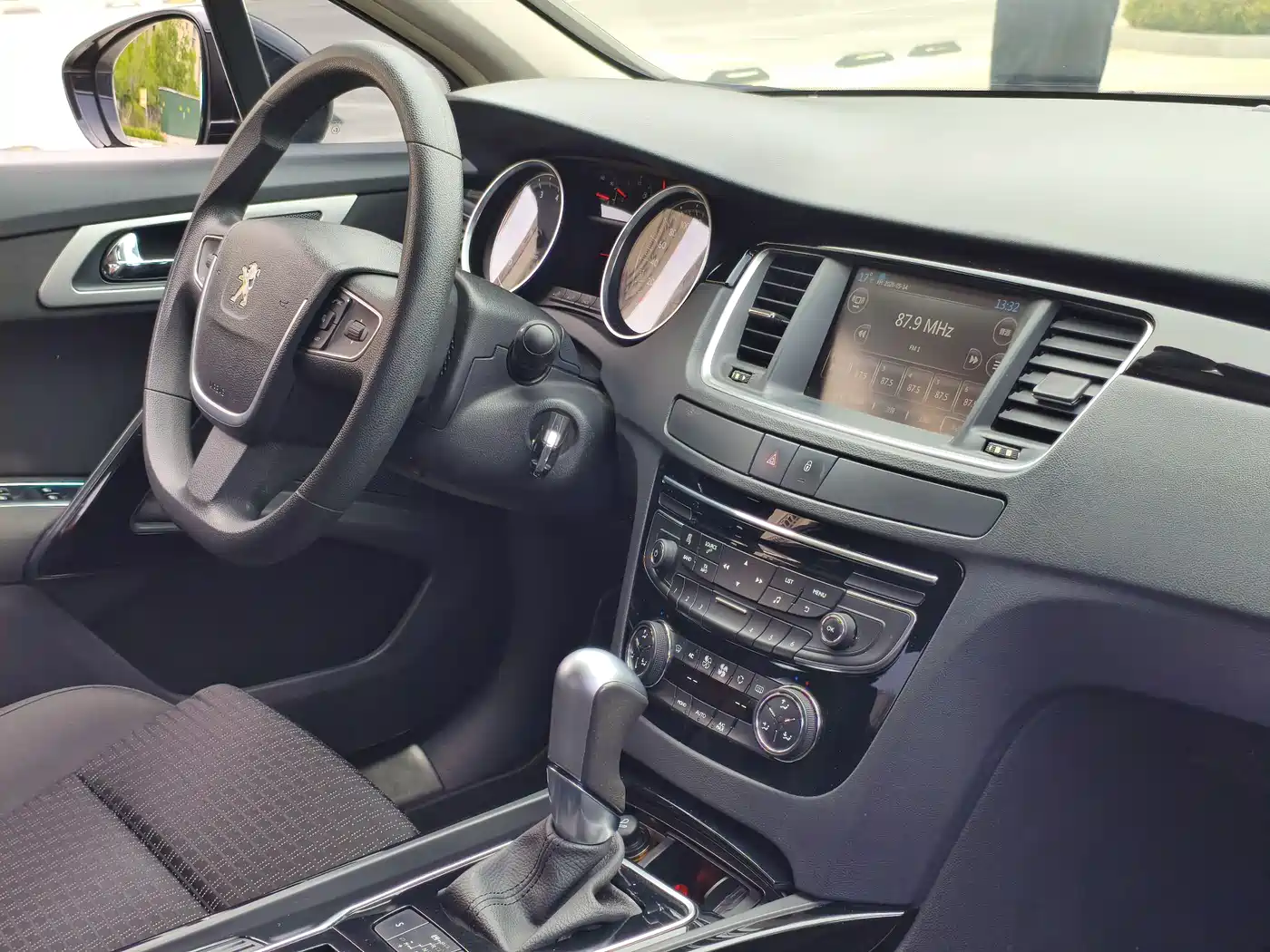 Peugeot 508 2015 1.6THP Auto Comfort Edition фото 11
