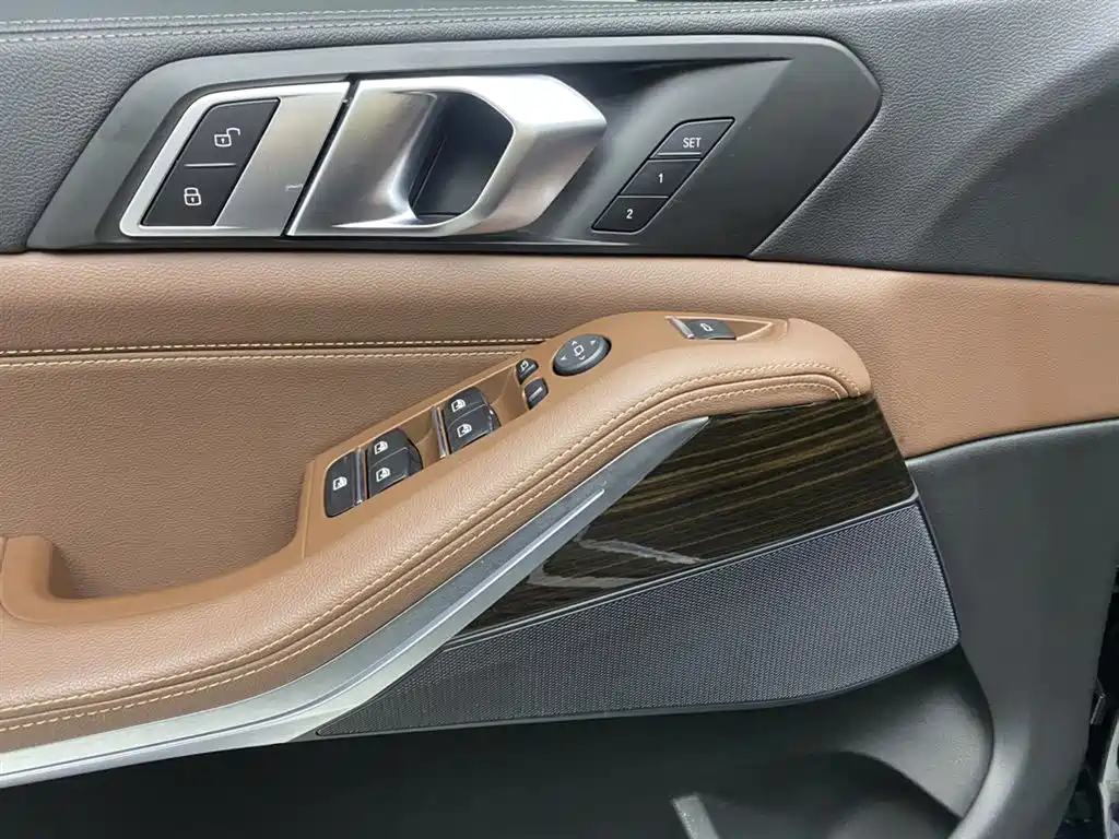 BMW X5 (Import) 2019 xDrive40i M Sport Package фото 16