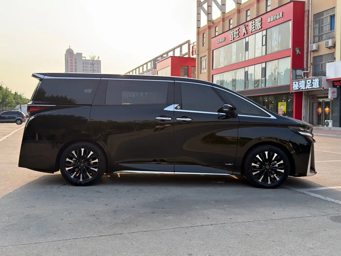 Toyota Vellfire 2024 2024 Crown Hybrid 2.5L Executive Premium Edition