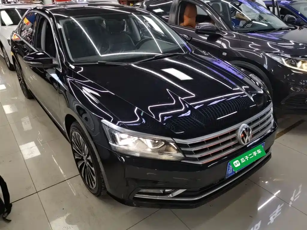 Volkswagen Passat 2016 330TSI DSG Executive Edition фото 4