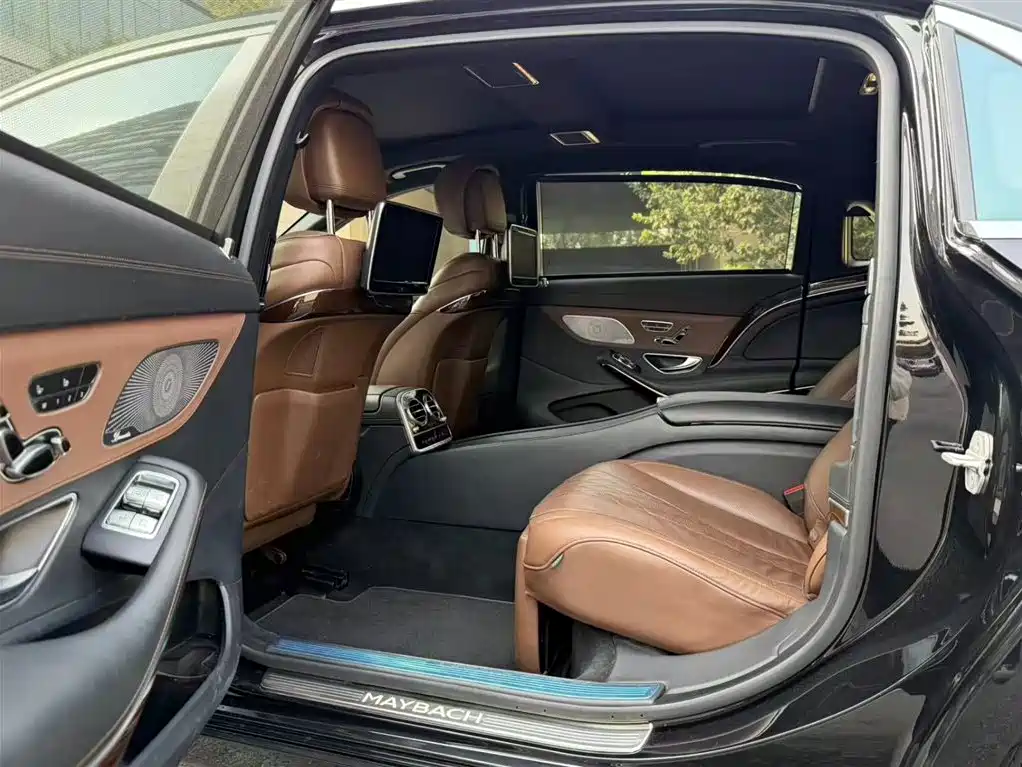 Mercedes-Benz Maybach S-Class 2015 S 500 4MATIC фото 15