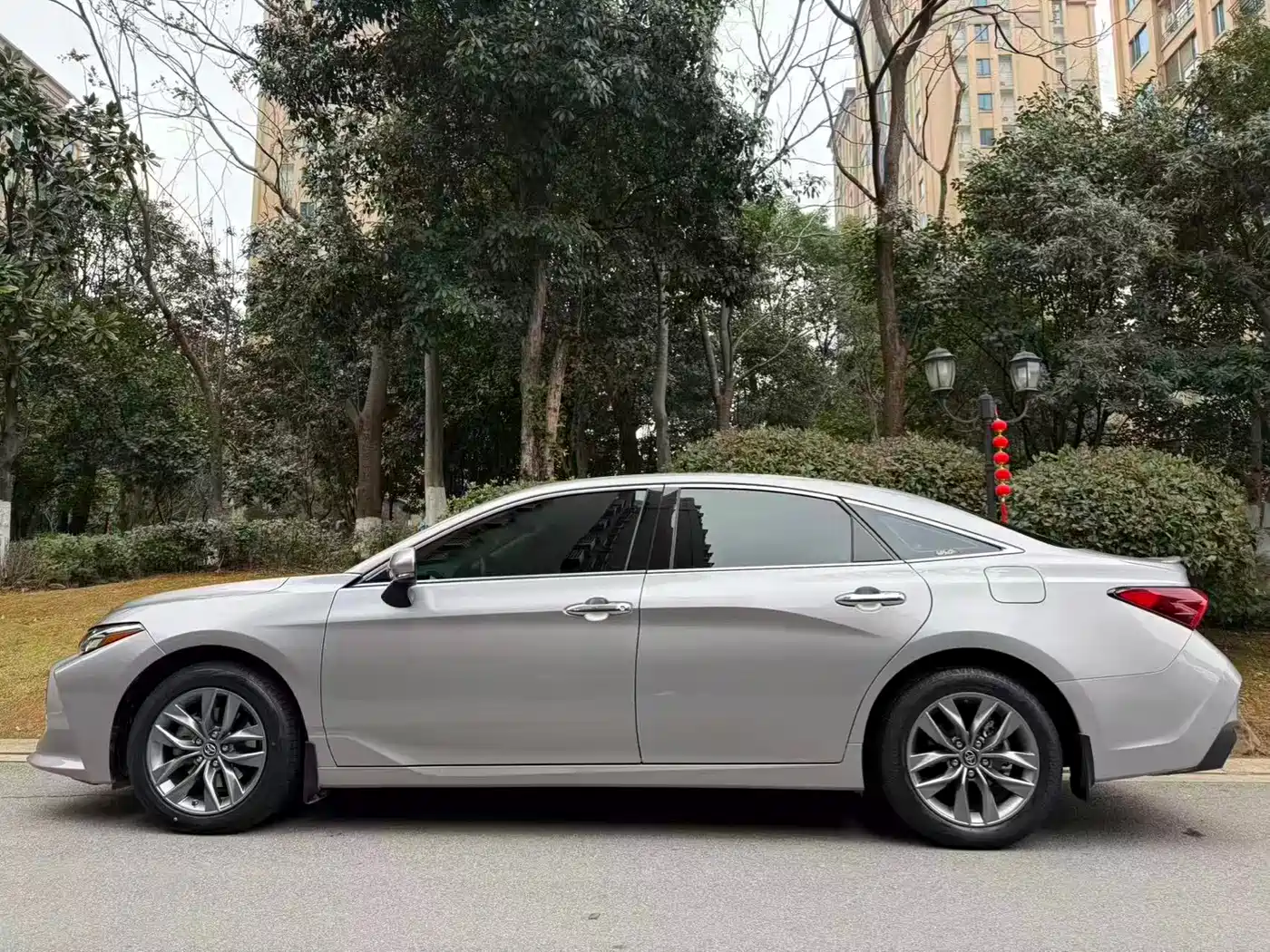 Toyota Avalon 2021 2.5L Luxury Edition фото 3