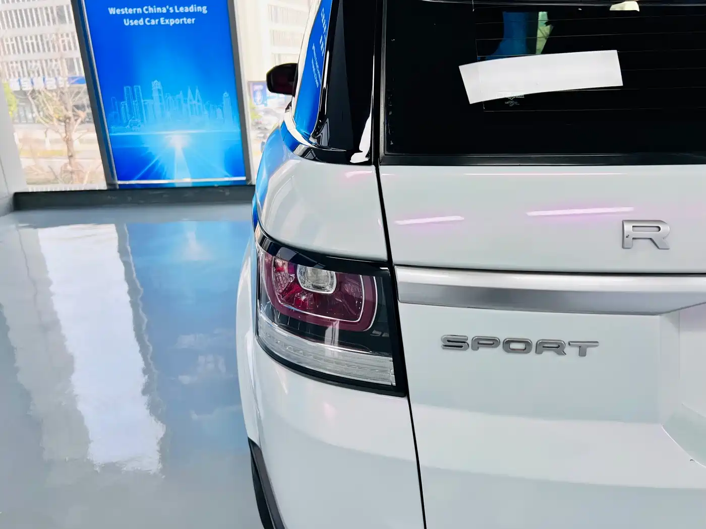Land Rover Range Rover Sport 2016 Model 3.0 SC V6 SE фото 7