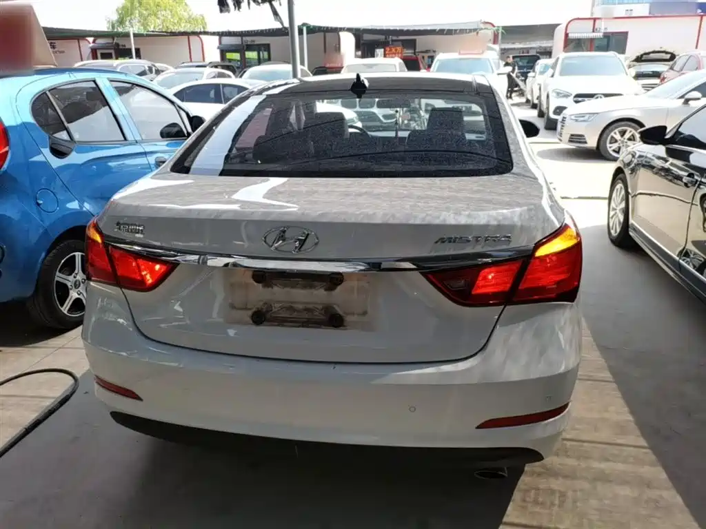 Hyundai Mistra 2016 1.8L Automatic Smart GLS фото 6