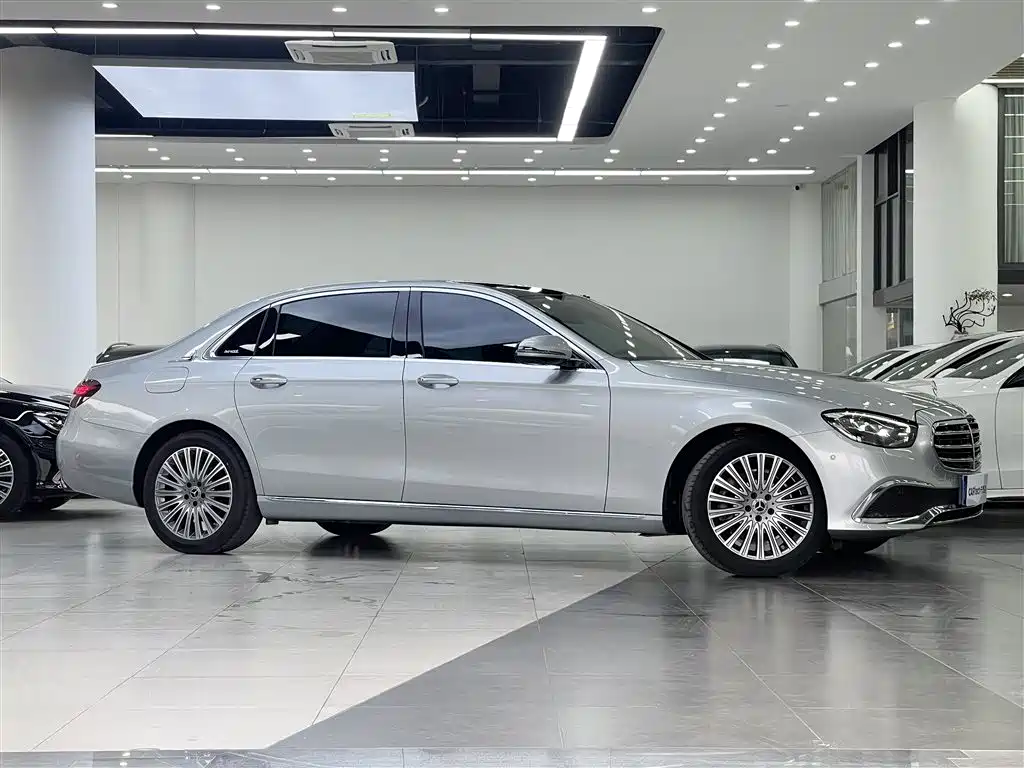 Mercedes-Benz E-Class 2023 E 300 L Fashion фото 3