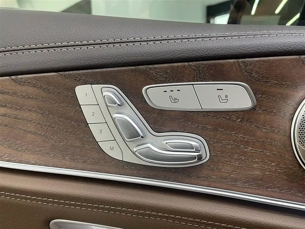 Mercedes-Benz E-Class 2023 E 300 L Fashion фото 22