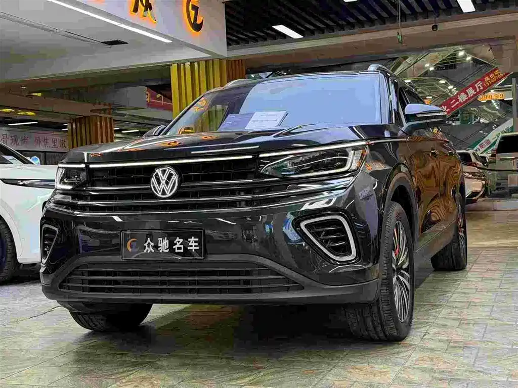 Volkswagen Talagon 2023 330TSI Luxury Touring Edition фото 3