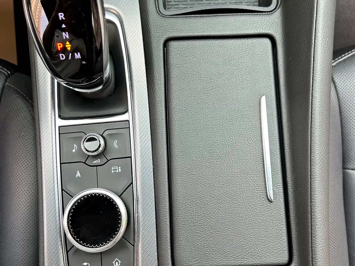 Cadillac CT5 2024 28T Luxury Model Pro фото 18