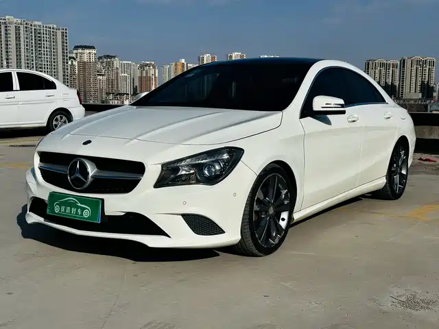 MERCEDES-BENZ CLA
