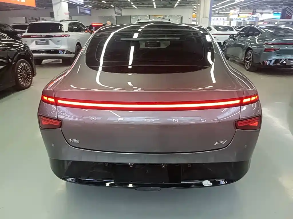 Фото 6 - XPeng P7