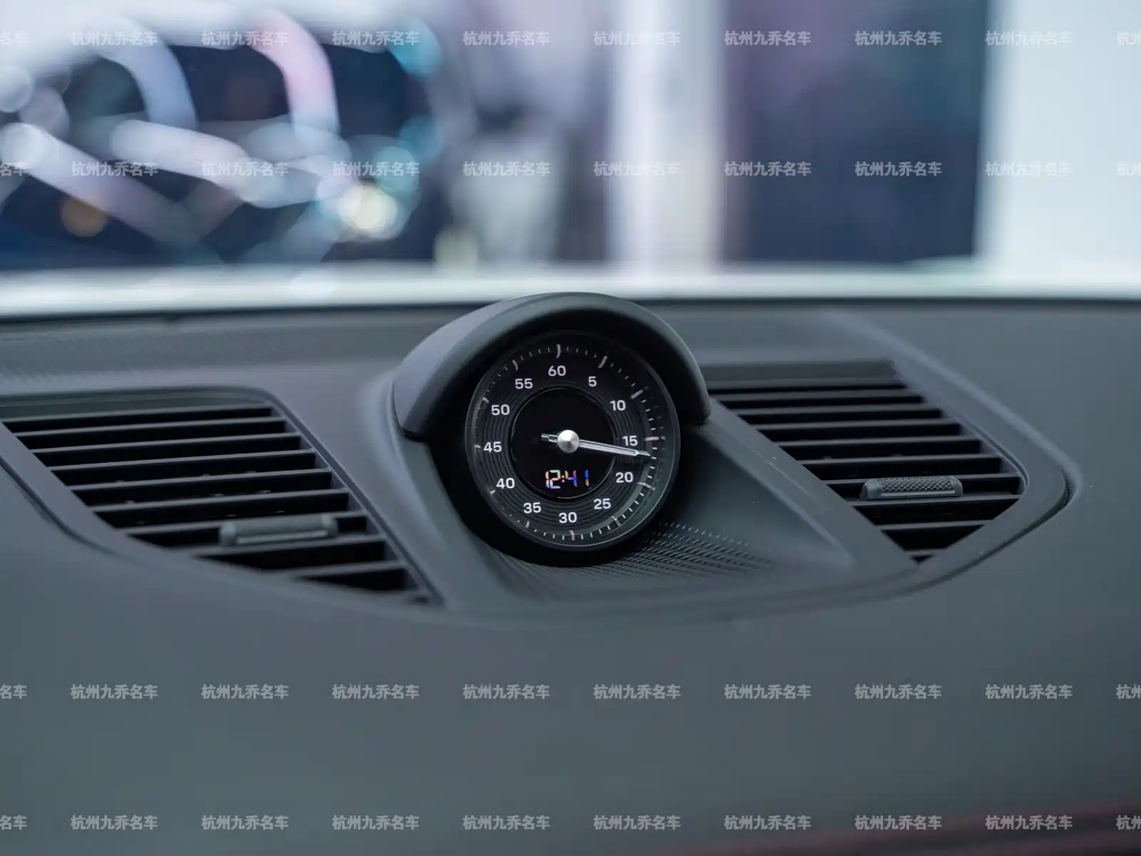 Photo 23 - Porsche Panamera