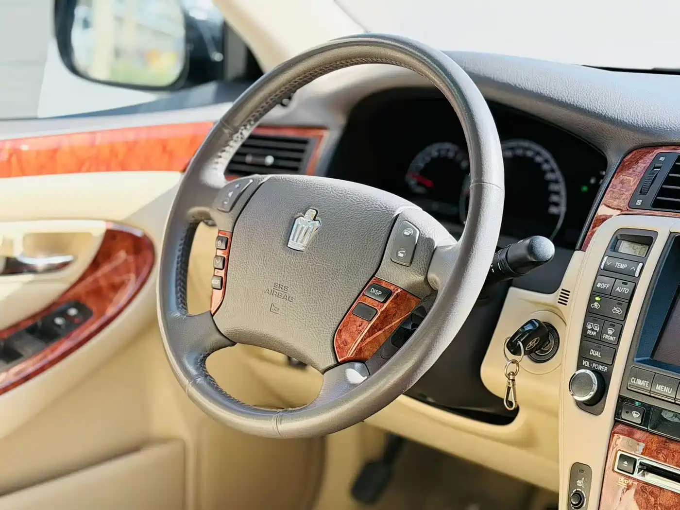 Toyota Crown 2009 2.5L Royal Special Navigation Edition фото 4