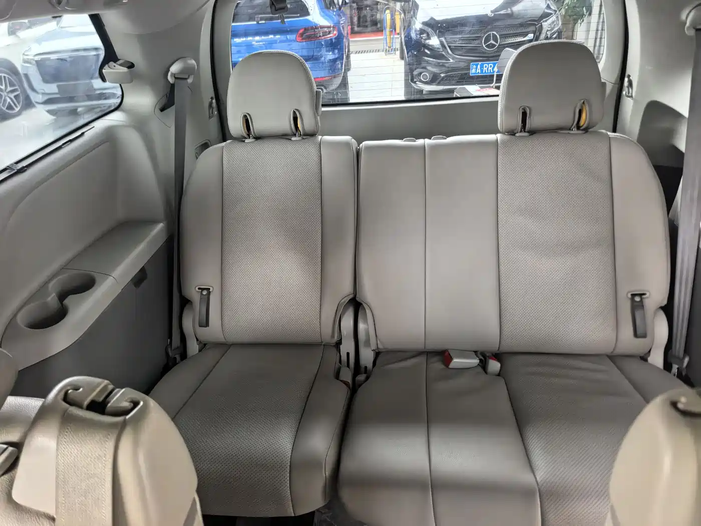 Toyota Sienna 2013 3.5L 4WD Automatic фото 7