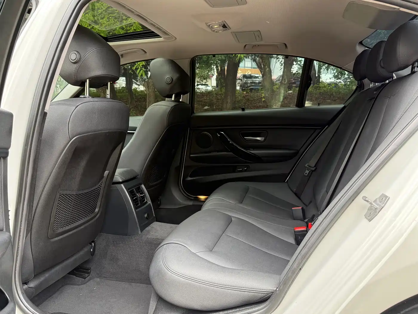 BMW 3 Series 2017 320Li M Sport фото 5