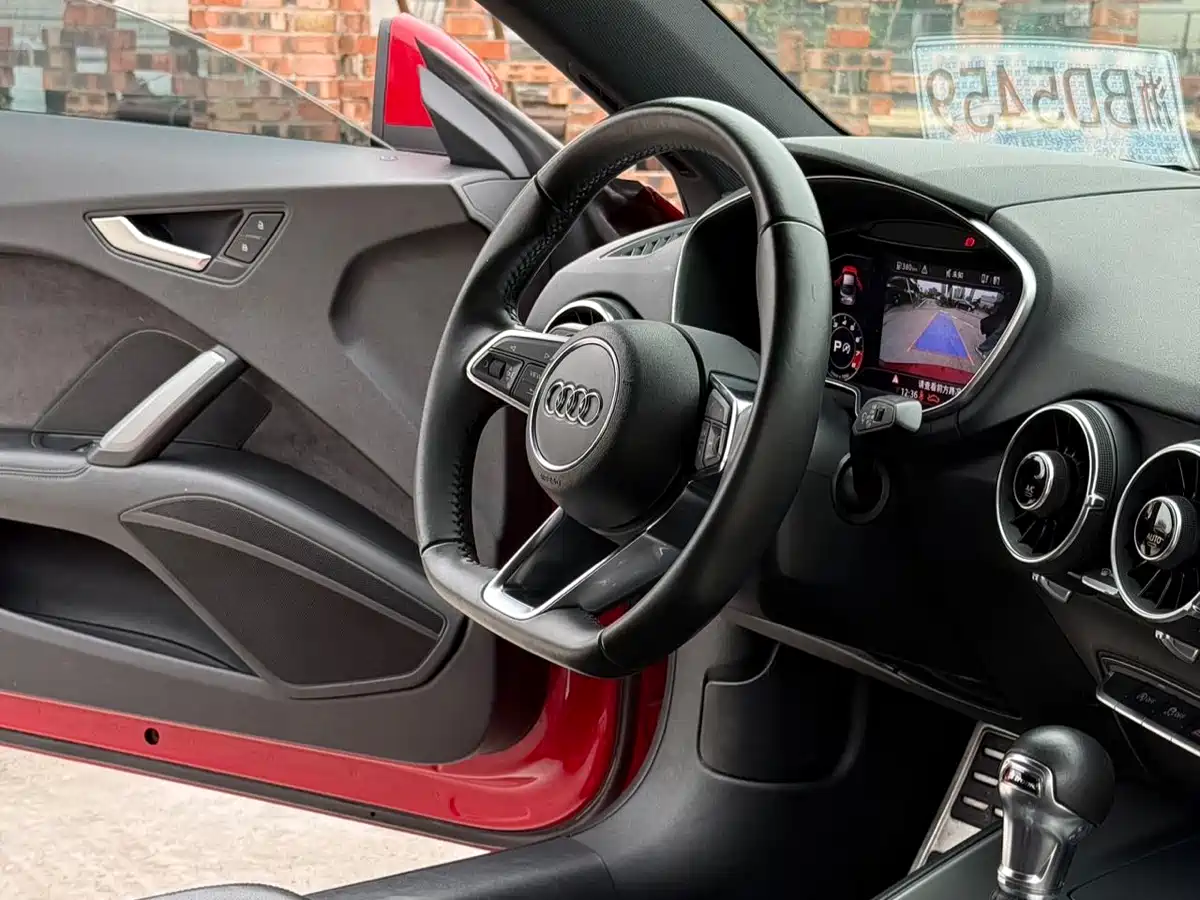 Audi TT 2015 TT Coupe 45 TFSI фото 5