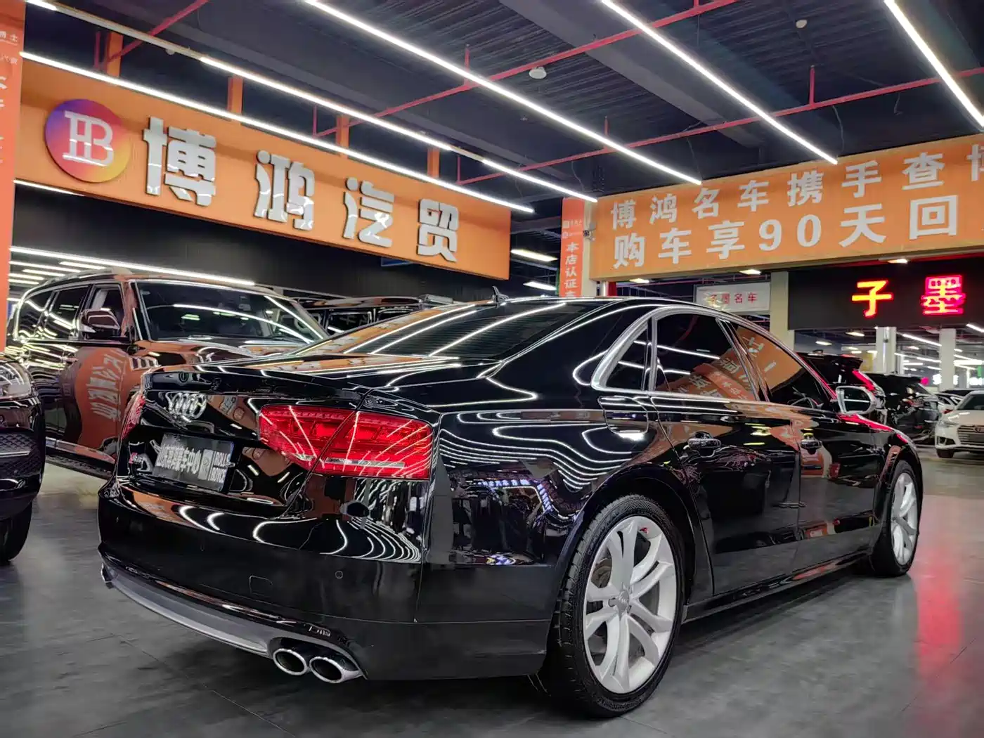 Audi S8 2014 S8 4.0TFSI quattro фото 15