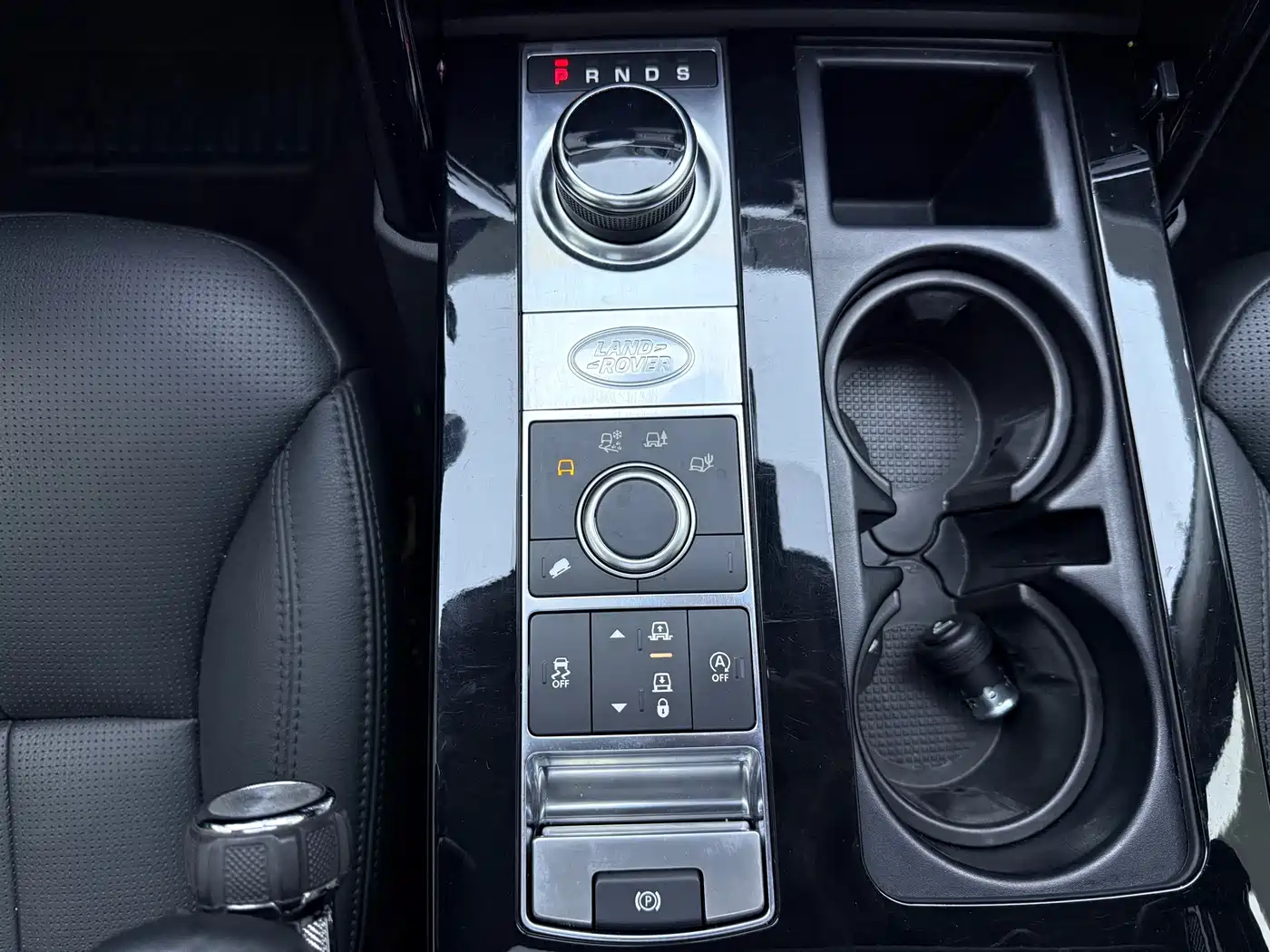 Land Rover Discovery 2019 2.0T SE фото 11