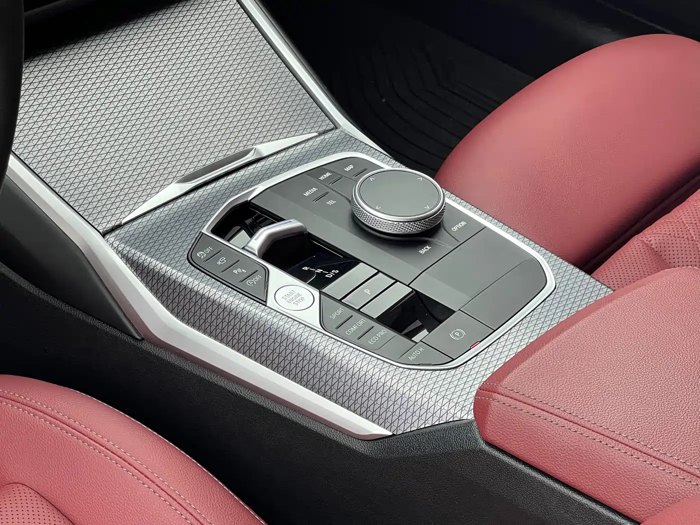 BMW 3 Series 2025 330Li M Sport Night Edition фото 6