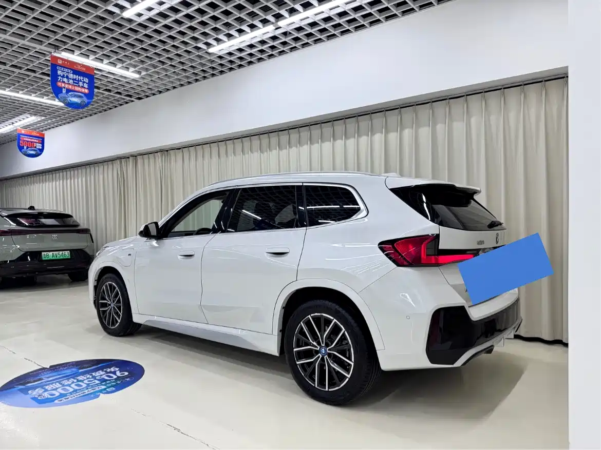 BMW iX1 2023 eDrive25L M Sport Package фото 3
