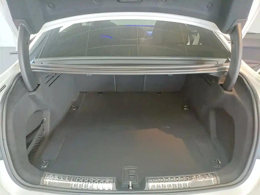 Audi A5L 2025 2.0T Sport Edition quattro фото 12