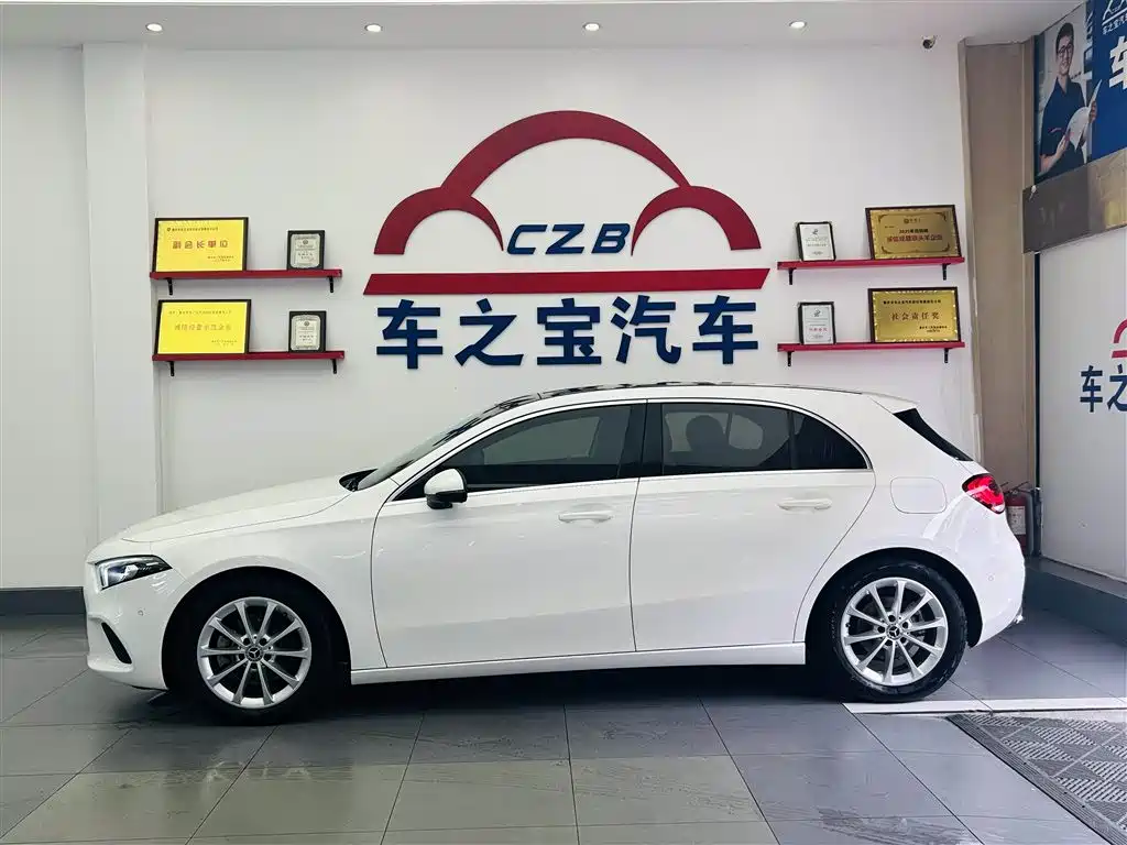 Mercedes-Benz A-Class (Import) 2022 A 200 Dynamic фото 4