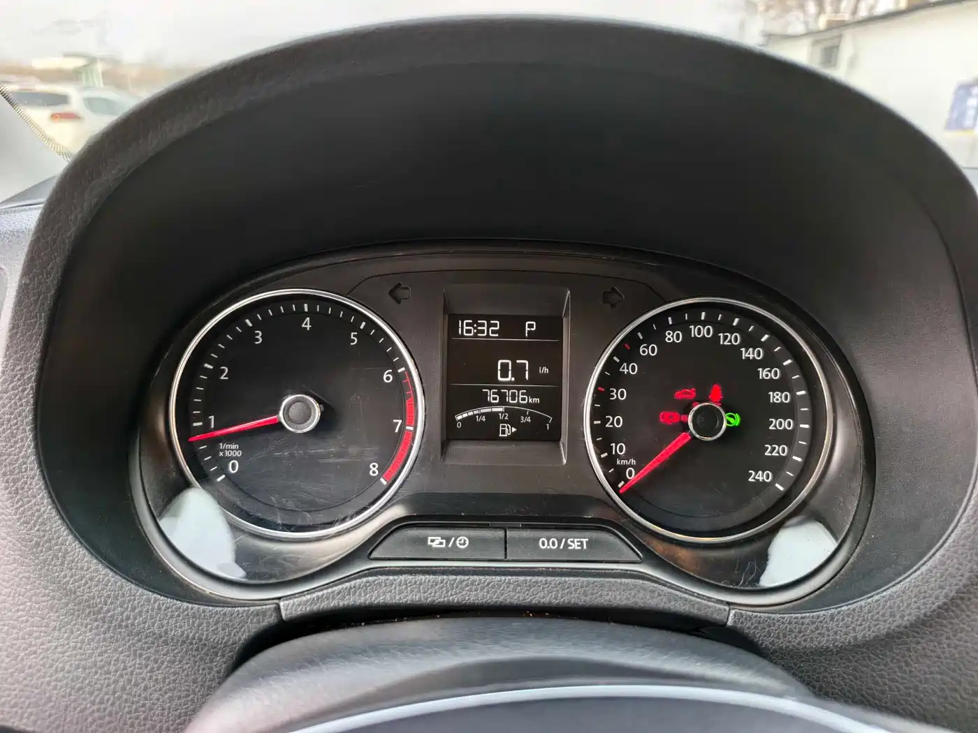 Volkswagen Polo 2016 1.6L Automatic Comfort фото 5