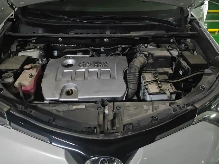 صورة 10 - Toyota RAV4 Rongfang