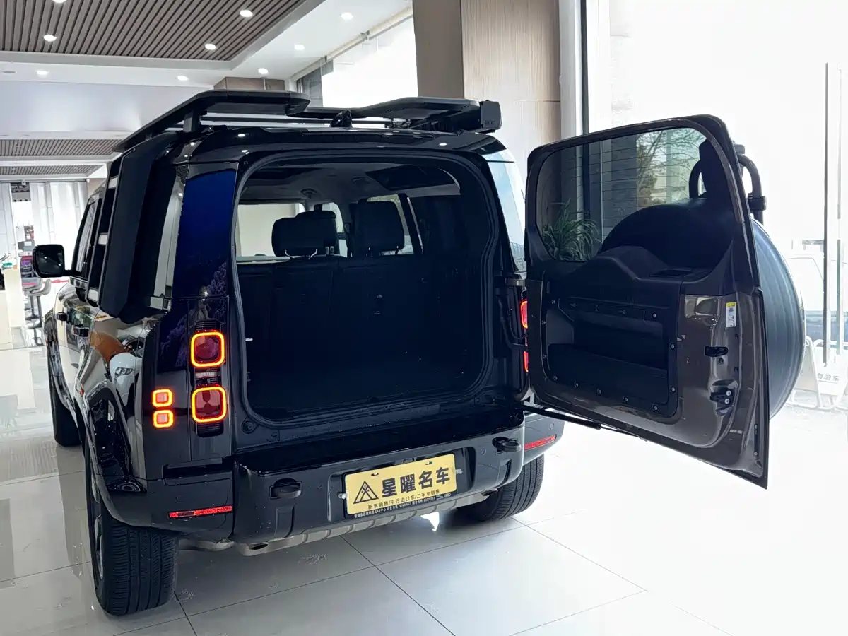 Land Rover Defender 2023 Facelift 110 3.0T P400 X-DYNAMIC HSE фото 8