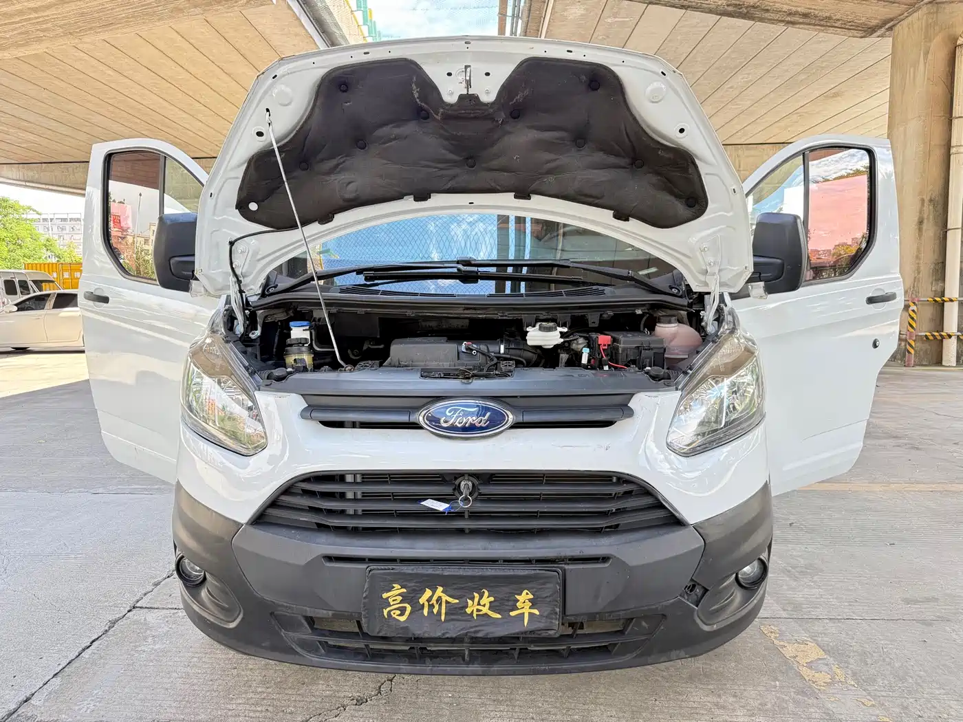 Ford Transit 2018 2017 2.0T Diesel Multi-Purpose Commercial Vehicle Medium Wheelbase Medium Roof China IV