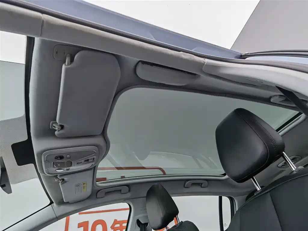 Peugeot 308S 2015 1.2T Auto Dynamic Edition фото 14