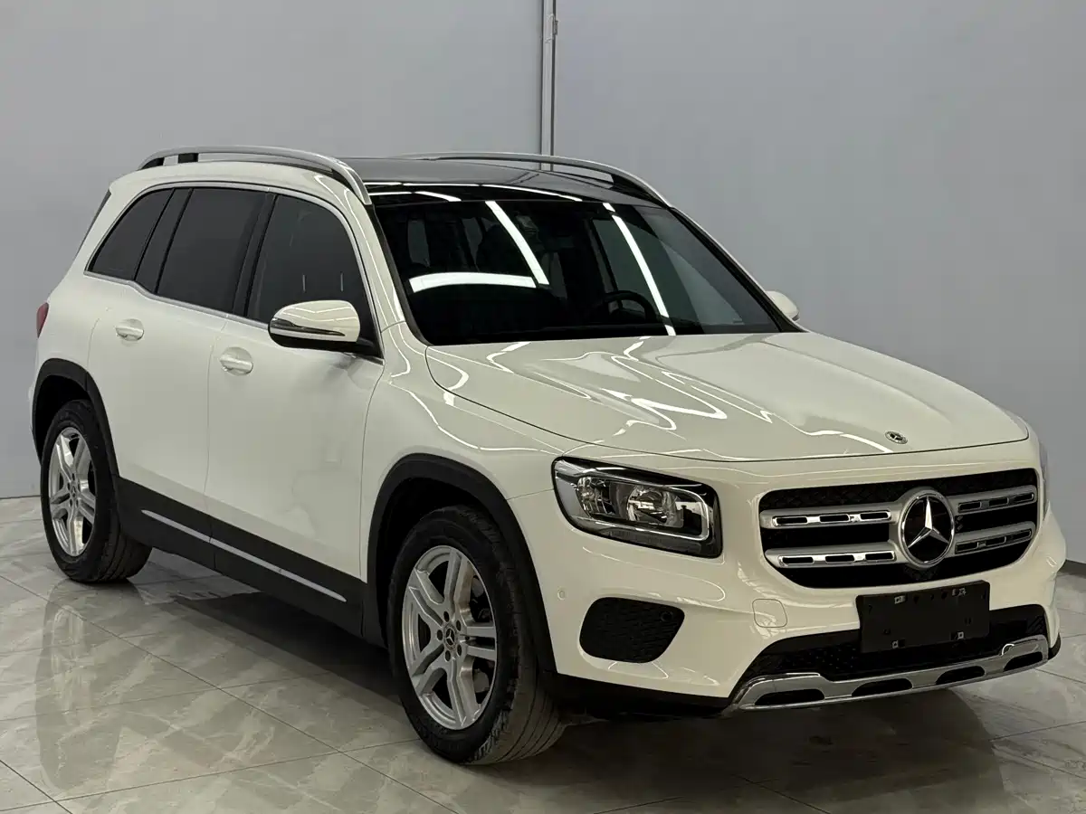 MERCEDES-BENZ GLB