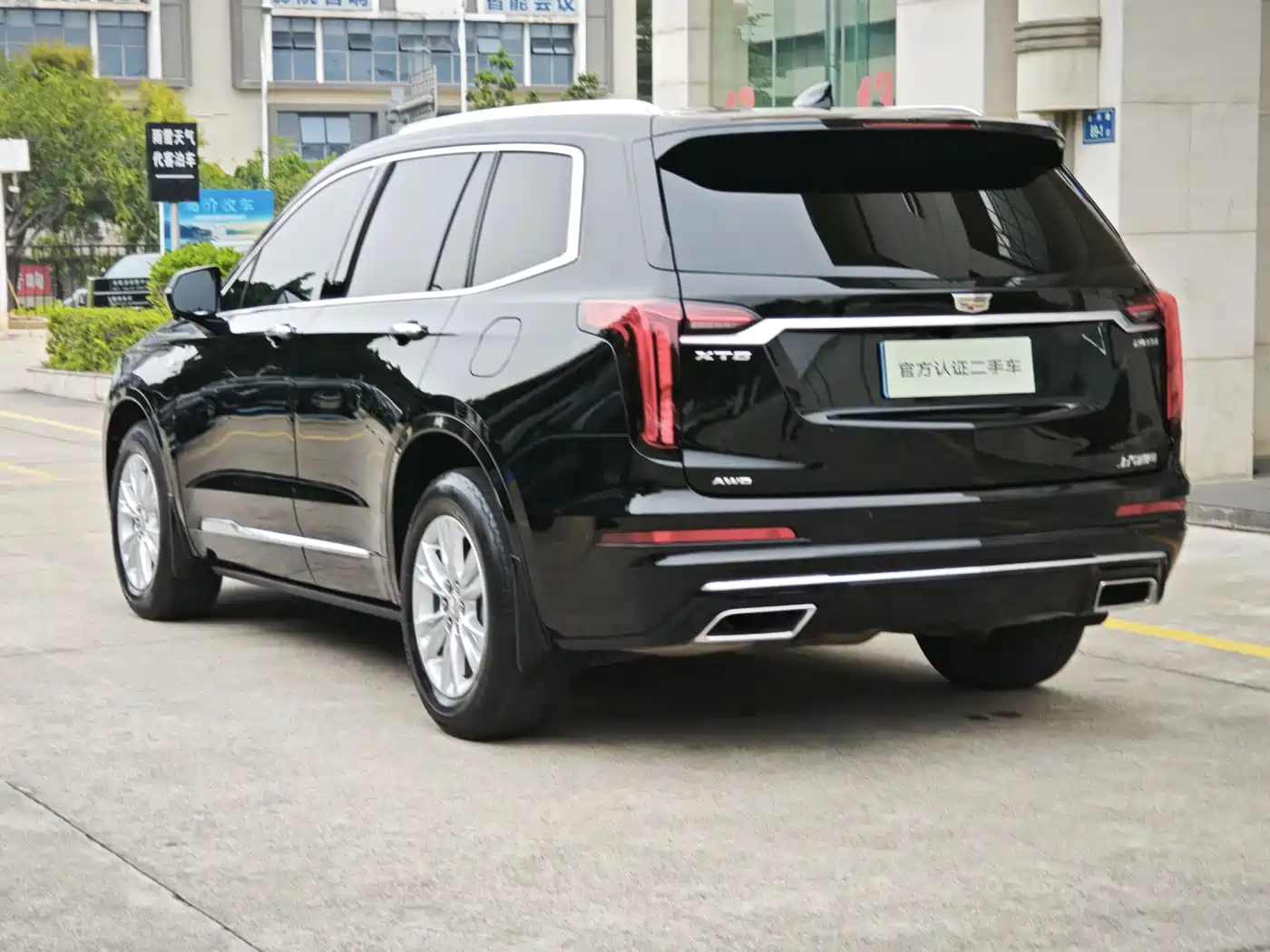 CADILLAC XT6