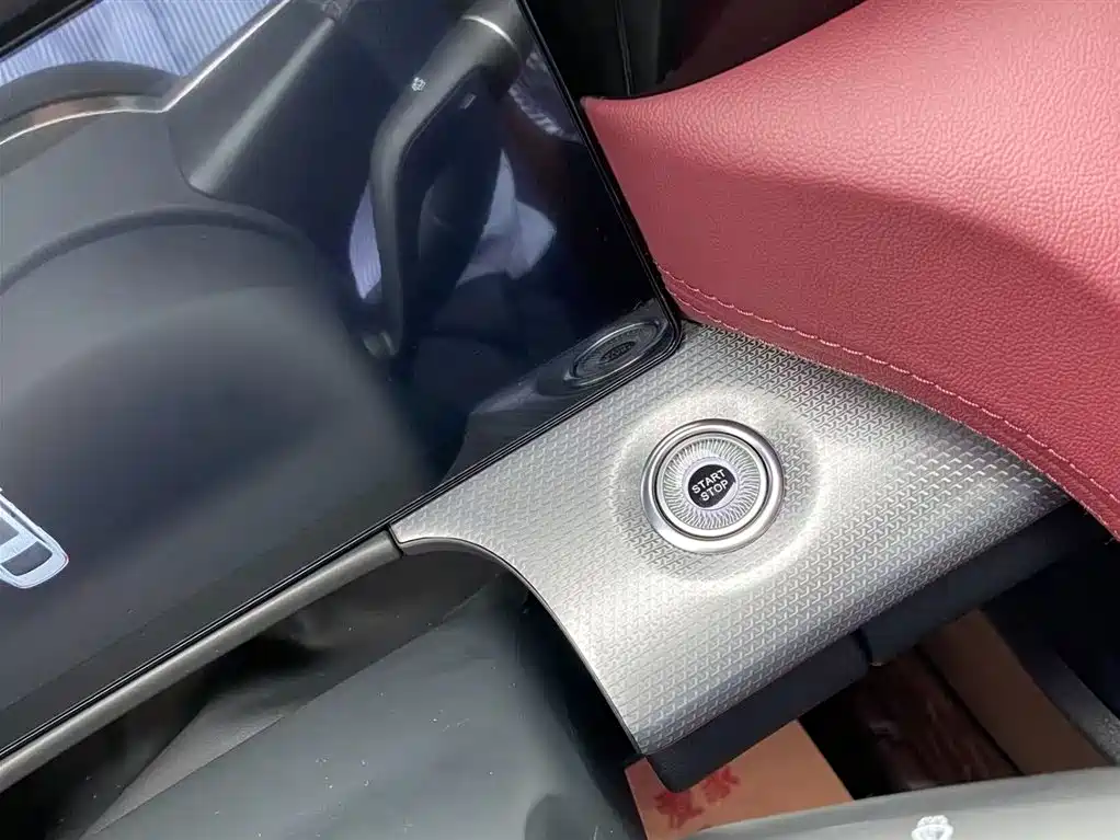Hongqi H5 2023 2.0T Auto Smart Connect Flag Comfort фото 12