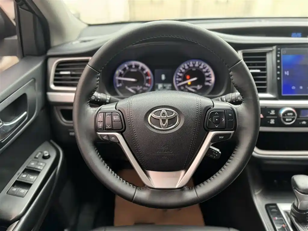 Toyota Highlander 2017 2.0T 2WD Premium 7-Seater фото 11