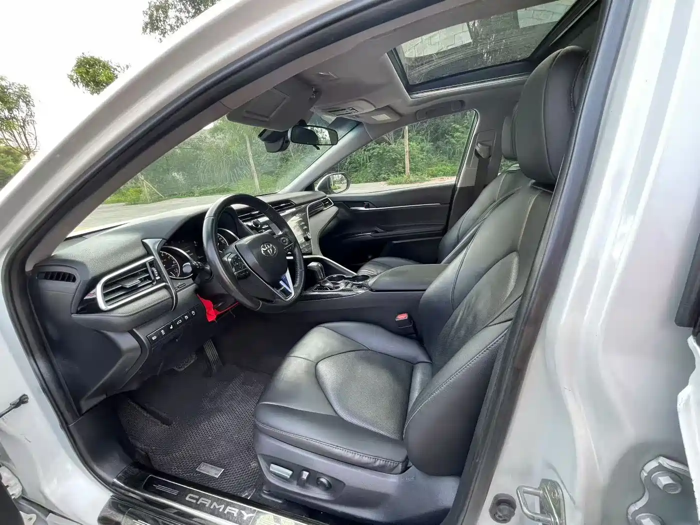 Toyota Camry 2018 2.5G Luxury Edition фото 7