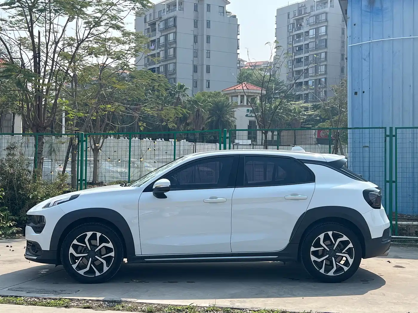 Lynk & Co 02 2018 1.5T DCT 2WD Shine Edition China V фото 3