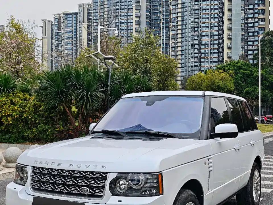 Land Rover Range Rover 2011 3.6 TDV8 фото 2