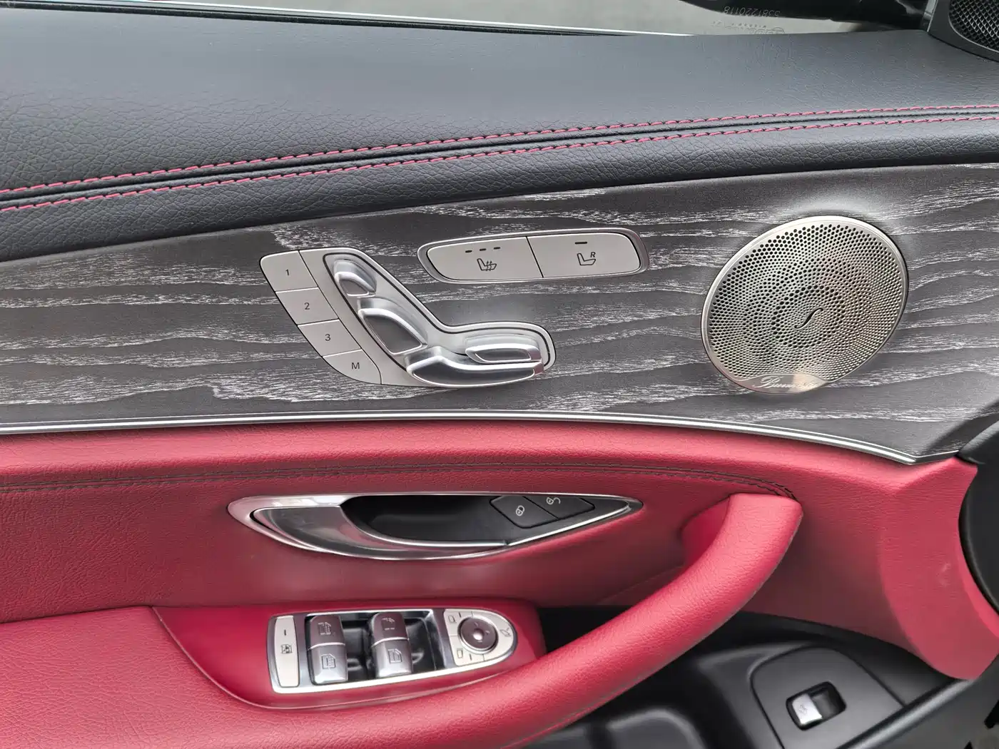 Mercedes-Benz E-Class 2022 E 300 L Sport Luxury фото 16