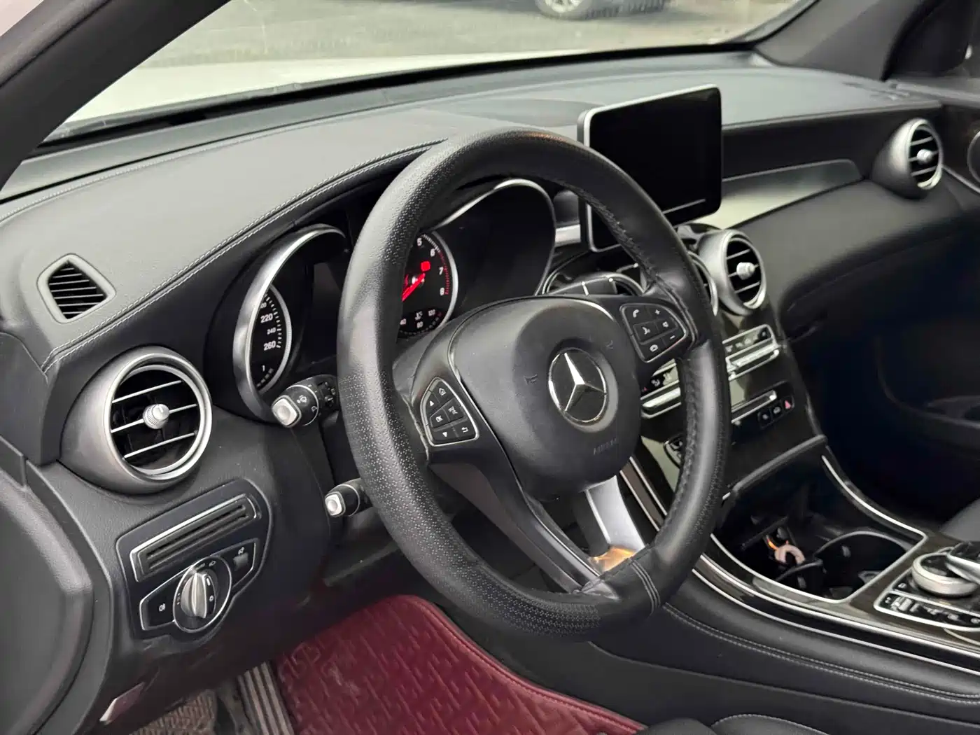 Mercedes-Benz GLC 2018 GLC 260 4MATIC Dynamic фото 10