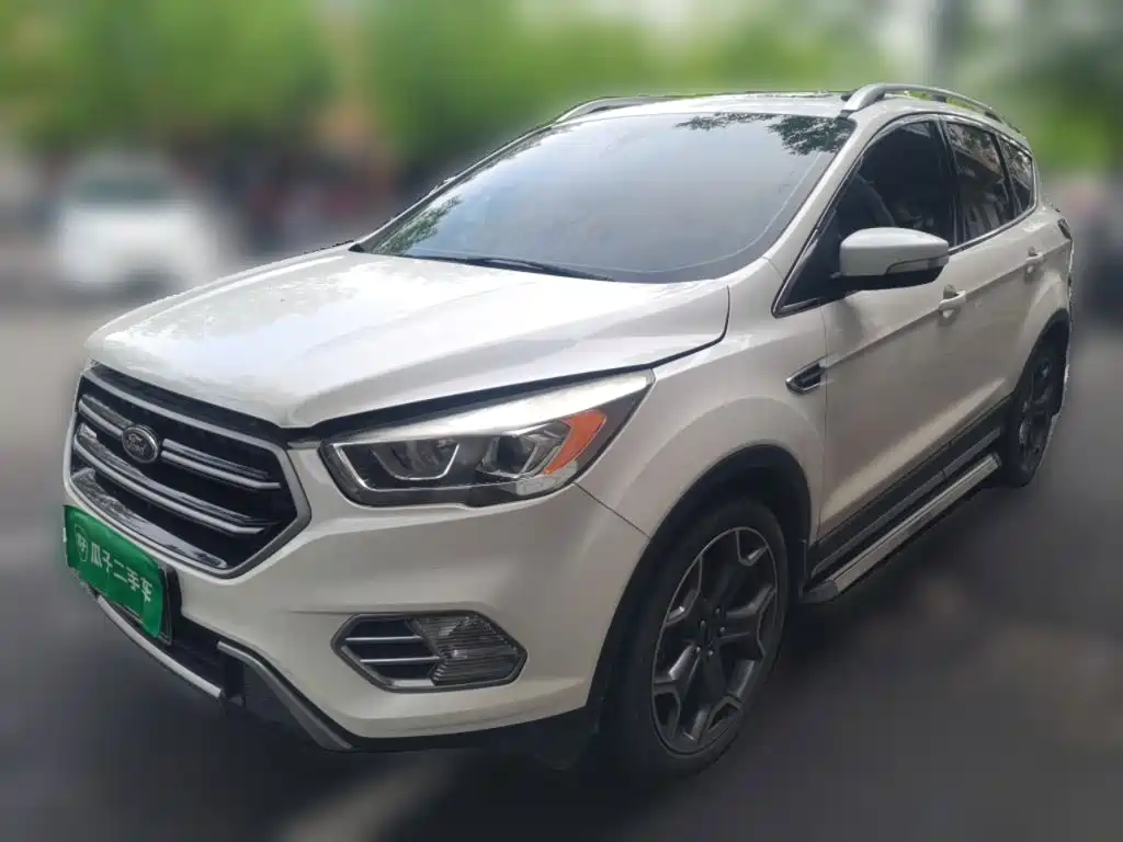 Фото 1 - Ford Kuga
