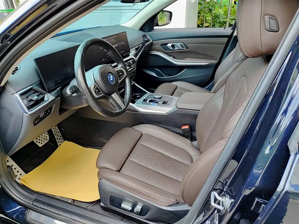 BMW i3 2023 eDrive 40 L Shadowline Package фото 7