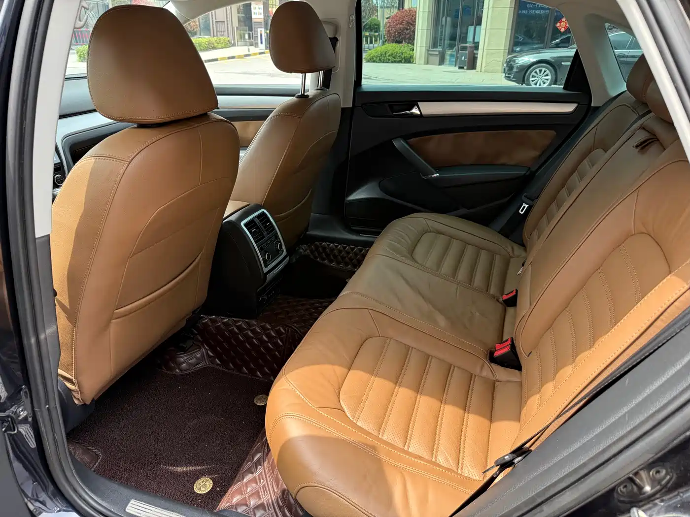 Volkswagen Passat 2015 1.8TSI DSG Prestige Edition фото 5