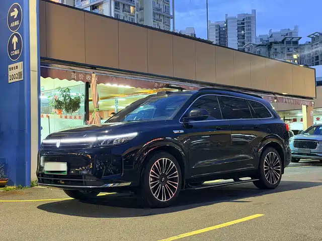 AITO Wenjie AITO M7 2025