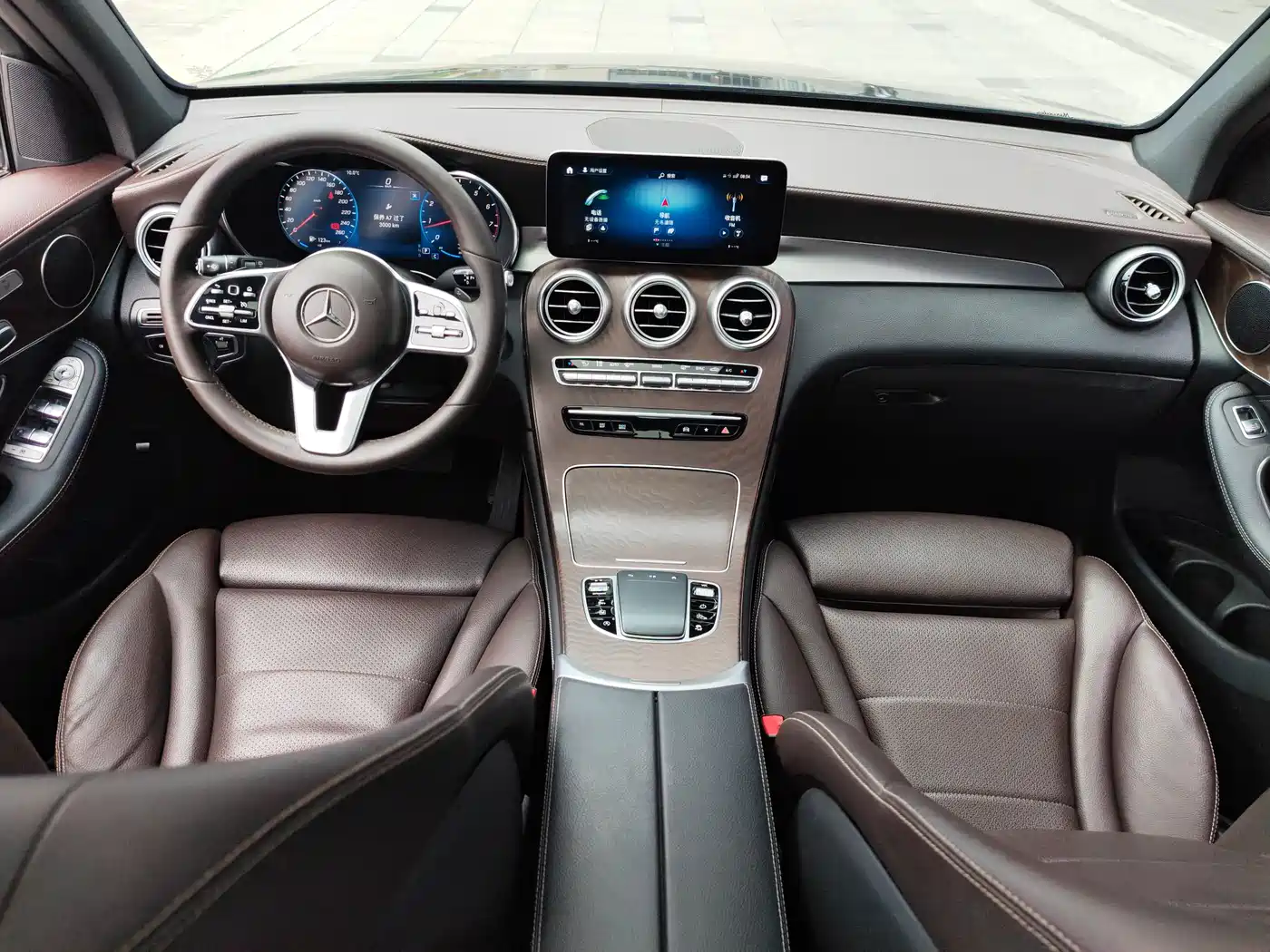 Mercedes-Benz GLC 2020 Facelift GLC 260 L 4MATIC Luxury фото 8