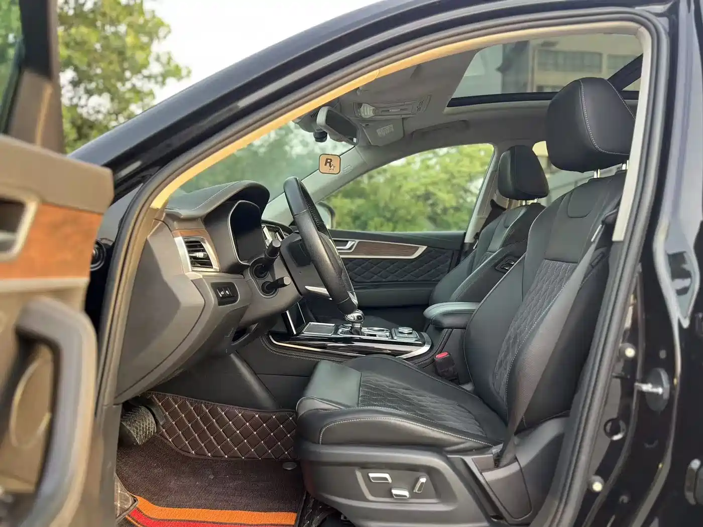 Hongqi HS7 2019 3.0T Automatic 4WD Smart Connection Flag Enjoy Edition фото 6