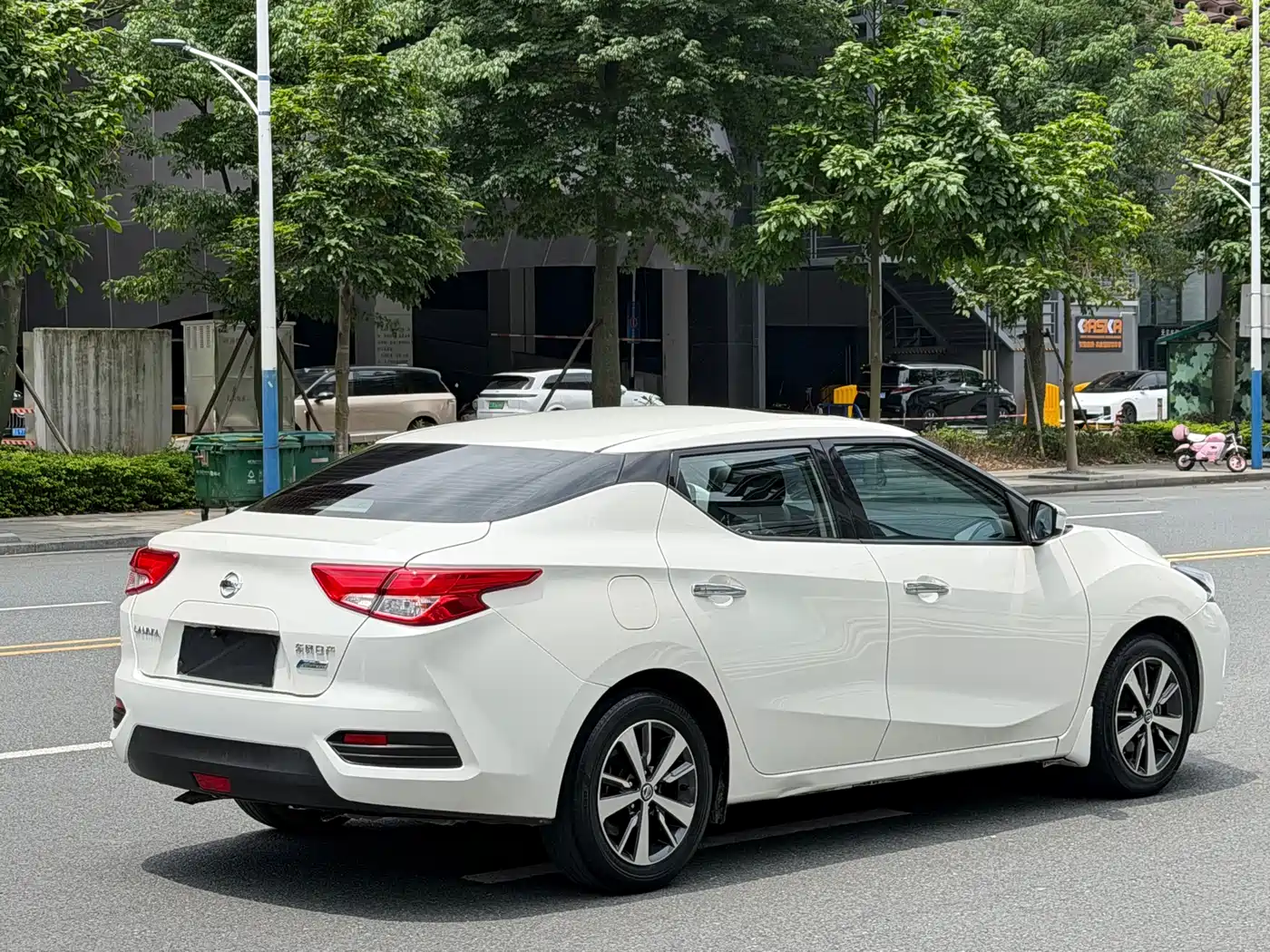 Nissan Bluebird 2021 2021 1.6L CVT Cool Edition