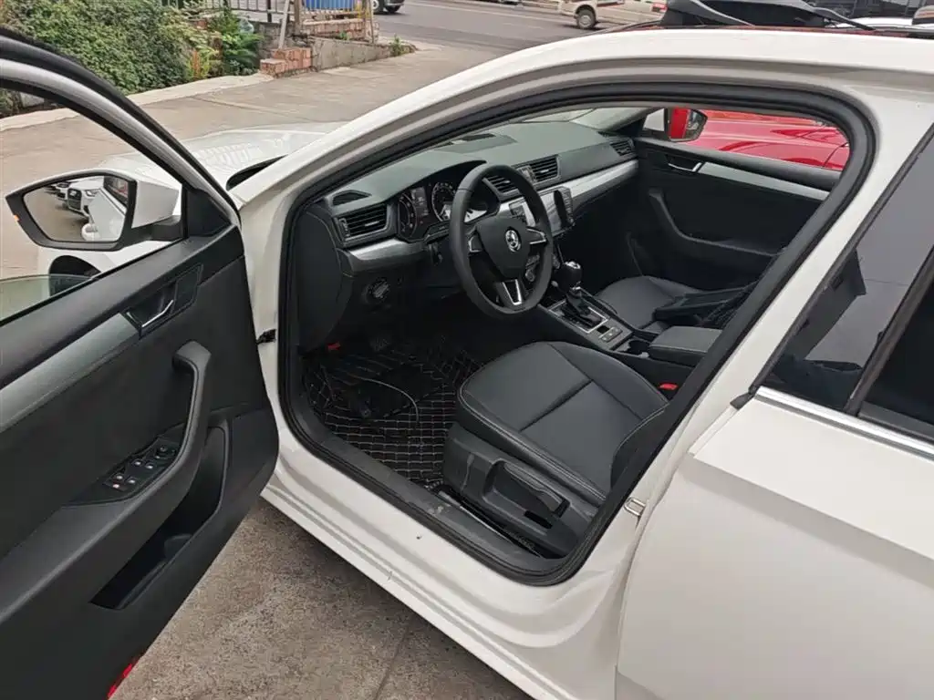 Škoda Superb 2013 1.8TSI Automatic Elite Edition фото 16